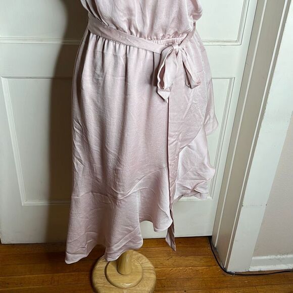 Express High Neck Asymmetrical Fit And Flare Blush Pink Dress - Medium - Picture 4 of 5